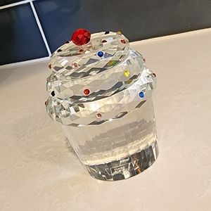 SIMON DESIGNS CRYSTAL CUPCAKE